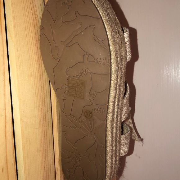 CUTE ESPADRILLES - Picture 3 of 4